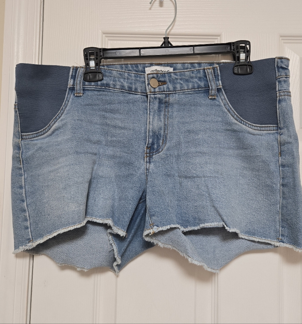 Motherhood Maternity Light Wash Frayed Cut Off Denim Shorts Size Medium